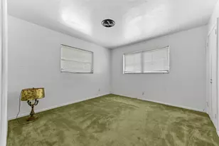 877 Sarazen Dr, West Palm Beach, FL 33413 - Photo 25