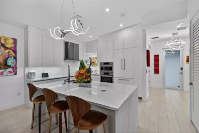 21 NE 25th Street, Wilton Manors, FL 33305 - Photo 3