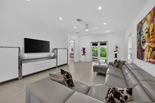 21 NE 25th St, Wilton Manors, FL 33305 - Photo 13
