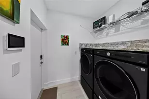 21 NE 25th St, Wilton Manors, FL 33305 - Photo 41