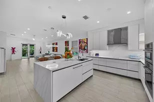 21 NE 25th St, Wilton Manors, FL 33305 - Photo 1
