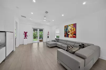 21 NE 25th Street, Wilton Manors, FL 33305 - Photo 13
