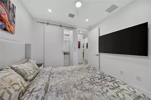 21 NE 25th St, Wilton Manors, FL 33305 - Photo 23