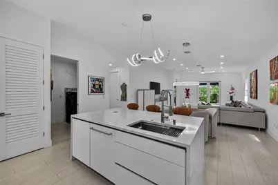 21 NE 25th Street, Wilton Manors, FL 33305 - Photo 5