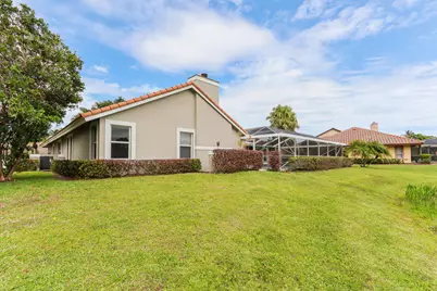 2 Old Fence Road, Palm Beach Gardens, FL 33418 - Photo 3