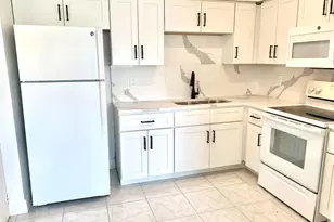 260 NW 19th St, Boca Raton, FL 33432 - Photo 5
