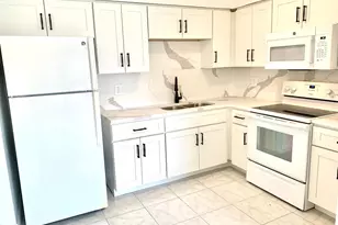 260 NW 19th St, Boca Raton, FL 33432 - Photo 3