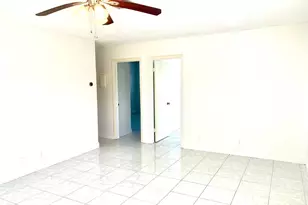 260 NW 19th St, Boca Raton, FL 33432 - Photo 11