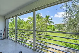2804 Victoria Way, Coconut Creek, FL 33066 - Photo 23
