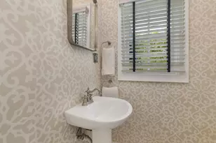 294 Queens Ct, West Palm Beach, FL 33401 - Photo 23