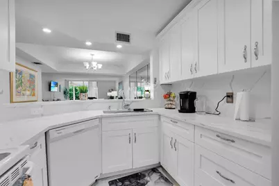 23247 N Barwood Ln Lane N #305, Boca Raton, FL 33428 - Photo 13