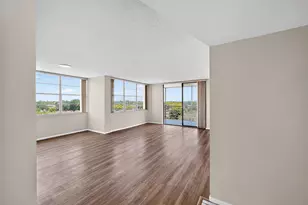 1200 St Charles Pl, Pembroke Pines, FL 33026 - Photo 11