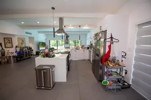 18560 NE 20th Ct, North Miami Beach, FL 33179 - Photo 5