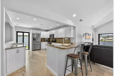749 Camino Lakes Circle, Boca Raton, FL 33486 - Photo 7