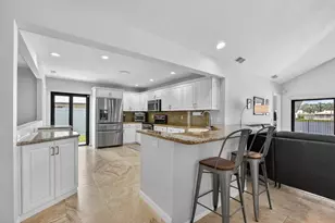749 Camino Lakes Cir, Boca Raton, FL 33486 - Photo 7