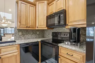 6329 Royal Manor Cir, Delray Beach, FL 33484 - Photo 17
