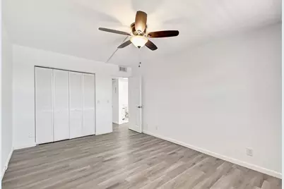4015 Cornwall A, Boca Raton, FL 33434 - Photo 15