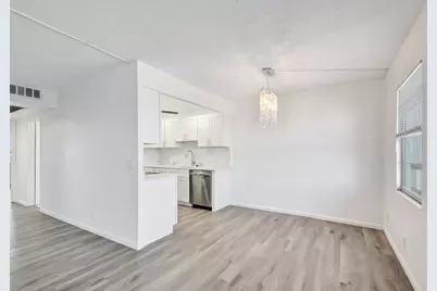 4015 Cornwall A, Boca Raton, FL 33434 - Photo 9