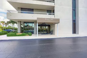 5550 N Ocean Dr, Singer Island, FL 33404 - Photo 67