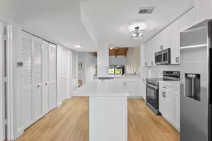 2142 SW 82nd Ave, Davie, FL 33324 - Photo 3