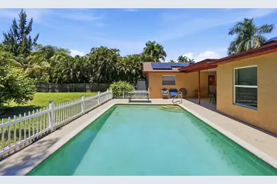128 Barberton Road, Lake Worth, FL 33467 - Photo 9