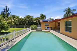 128 Barberton Rd, Lake Worth, FL 33467 - Photo 9