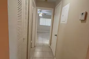 3390 N Pinewalk Dr, Margate, FL 33063 - Photo 5