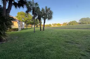 3390 N Pinewalk Dr, Margate, FL 33063 - Photo 13