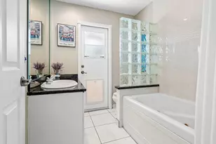 598 W Palmetto Park Rd, Boca Raton, FL 33432 - Photo 25