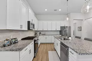 8427 W Blue Spring Dr, Parkland, FL 33067 - Photo 11