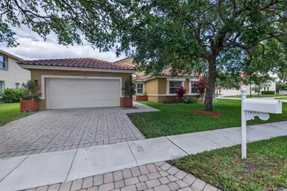 19111 SW 8th Street, Pembroke Pines, FL 33029 - Photo 13