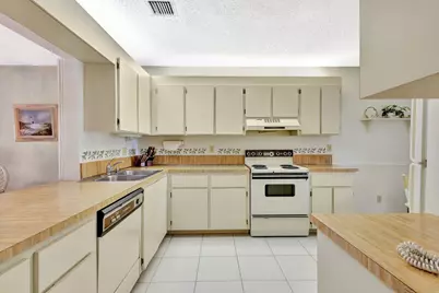 1600 SE Saint Lucie Boulevard SE #211, Stuart, FL 34996 - Photo 11