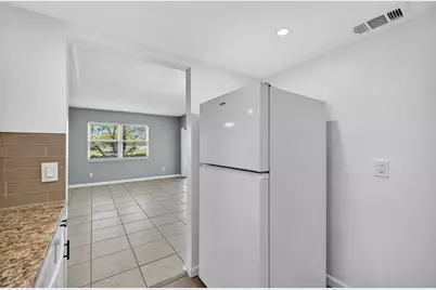 1650 SE Green Acres Circle #E103, Port Saint Lucie, FL 34952 - Photo 9