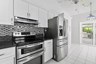 8372 Myakka Ct, Lake Worth, FL 33467 - Photo 9