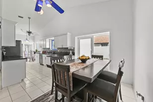 8372 Myakka Ct, Lake Worth, FL 33467 - Photo 9