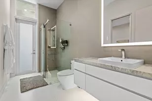 823 W Oyster Ln, Lantana, FL 33462 - Photo 11