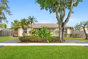 19612 Montana Ln, Boca Raton, FL 33434 - Photo 9