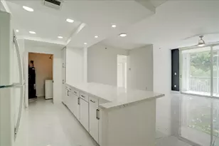 9805 NW 52nd St, Doral, FL 33178 - Photo 3