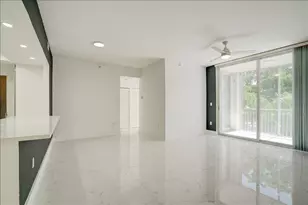 9805 NW 52nd St, Doral, FL 33178 - Photo 11