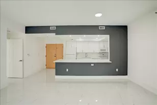 9805 NW 52nd St, Doral, FL 33178 - Photo 13