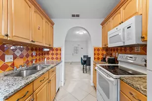 2831 N Seacrest Blvd, Boynton Beach, FL 33435 - Photo 11