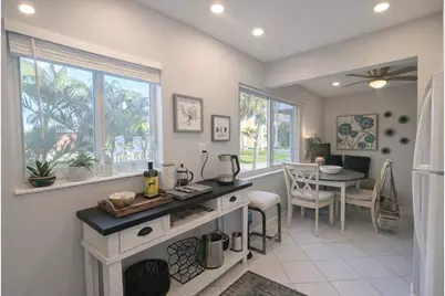 100 Kingswood E, West Palm Beach, FL 33417 - Photo 9