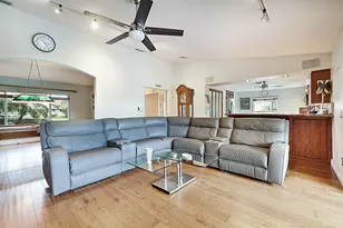 4422 Brandywine Dr, Boca Raton, FL 33487 - Photo 5