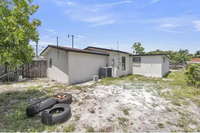 100 NE 26th Court, Pompano Beach, FL 33064 - Photo 45