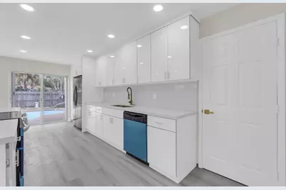 100 NE 26th Court, Pompano Beach, FL 33064 - Photo 5