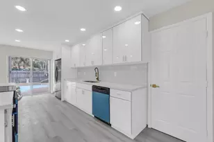100 NE 26th Ct, Pompano Beach, FL 33064 - Photo 5