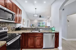 5544 Lakewood Cir S, Margate, FL 33063 - Photo 9