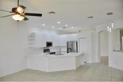 19496 S Whitewater Avenue, Weston, FL 33332 - Photo 9