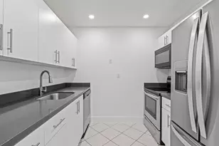 9227 SW 87th Ave, Miami, FL 33176 - Photo 7