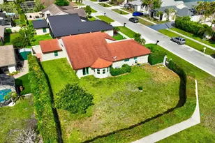 11456 Whisper Sound Dr, Boca Raton, FL 33428 - Photo 45